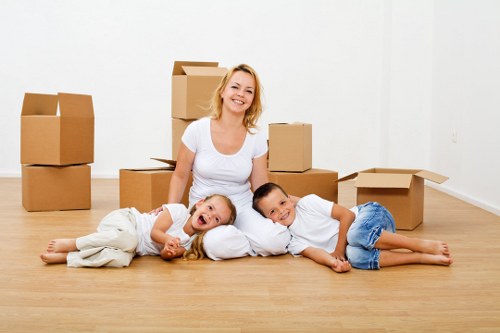 Efficient small removals service completing a local delivery
