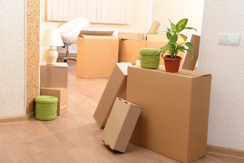 Organized storage unit for business use in Hadleywood